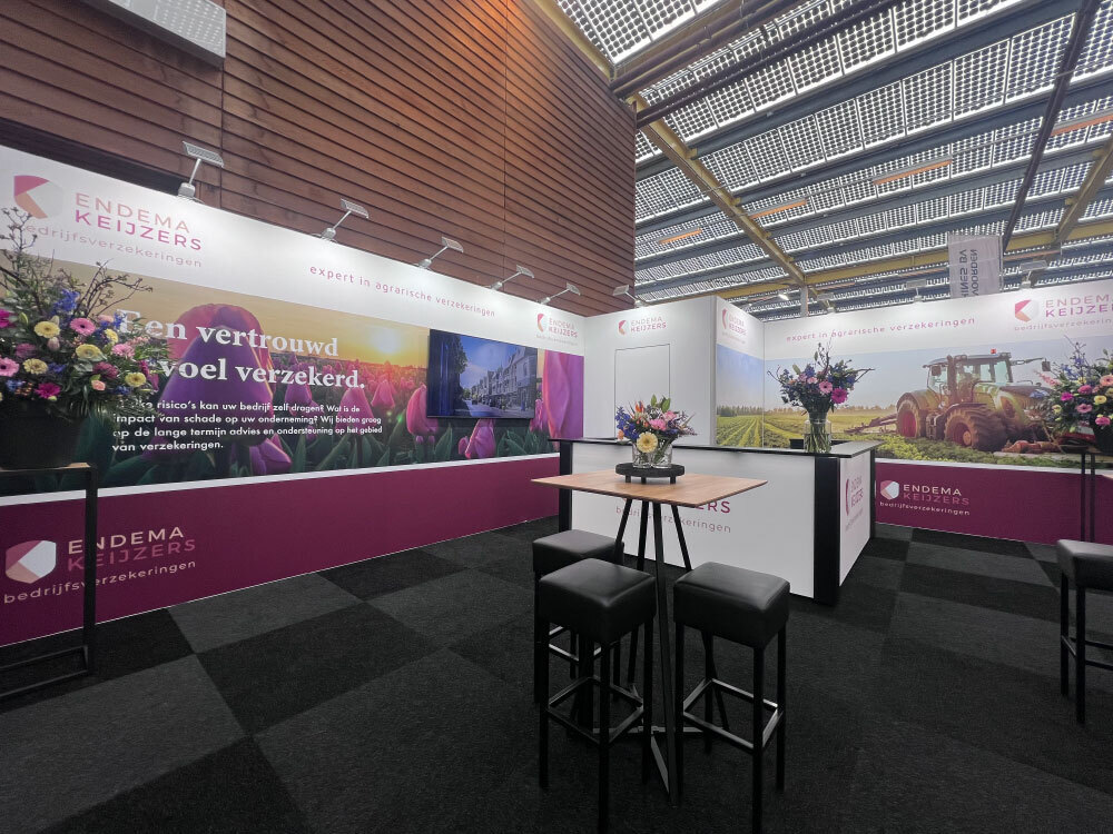 Beursstand van Endema Keijzers op Mechanisatie beurs, modulair en circulair gebouwd door Team Standbouw, met lokaal karakter en duurzame materialen